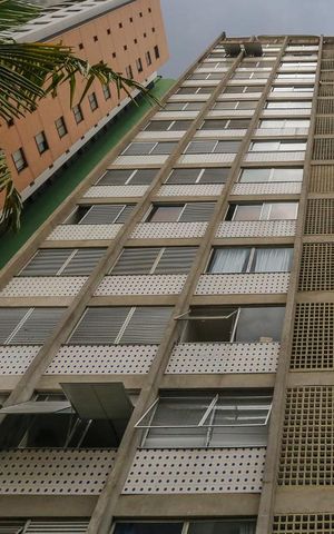 Apartamento à venda com 80m², 2 quartos e 1 vaga Apartamento à venda com 80m², 2 quartos e 1 vagaFachada