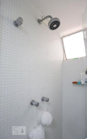 Apartamento à venda com 80m², 2 quartos e 1 vaga Apartamento à venda com 80m², 2 quartos e 1 vagaBanheiro