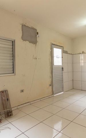 Casa para alugar com 150m², 2 quartos e 2 vagasCozinha