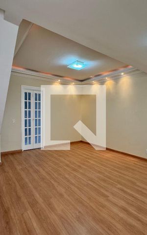 Casa de condomínio para alugar com 109m², 3 quartos e 1 vaga Casa de condomínio para alugar com 109m², 3 quartos e 1 vagaSala