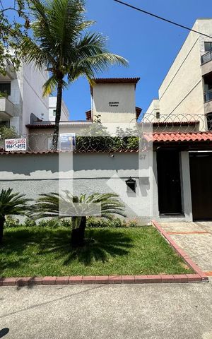 Casa de condomínio para alugar com 109m², 3 quartos e 1 vaga Casa de condomínio para alugar com 109m², 3 quartos e 1 vagaFachada