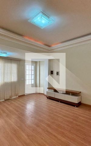 Casa de condomínio para alugar com 109m², 3 quartos e 1 vaga Casa de condomínio para alugar com 109m², 3 quartos e 1 vagaSala