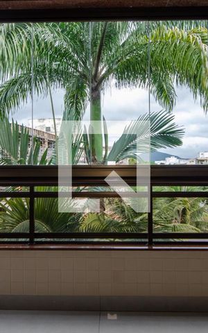 Apartamento à venda com 158m², 3 quartos e 2 vagas Apartamento à venda com 158m², 3 quartos e 2 vagasVaranda