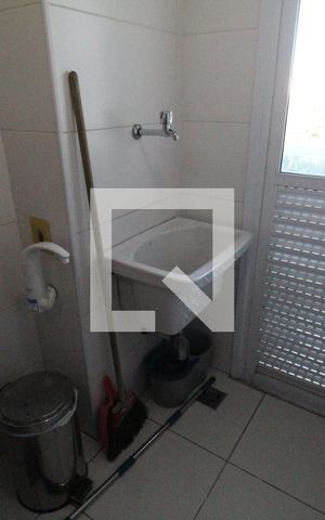 Apartamento para alugar com 68m², 2 quartos e 1 vagaÁrea de serviço