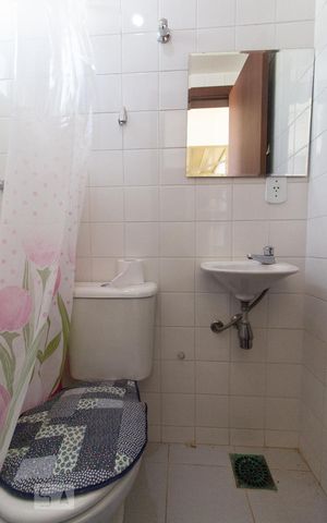 Apartamento à venda com 96m², 3 quartos e 1 vaga Apartamento à venda com 96m², 3 quartos e 1 vagaBanheiro de serviço