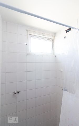 Apartamento à venda com 96m², 3 quartos e 1 vaga Apartamento à venda com 96m², 3 quartos e 1 vagaBanheiro de serviço