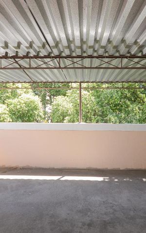 Casa para alugar com 350m², 5 quartos e 1 vagaCobertura