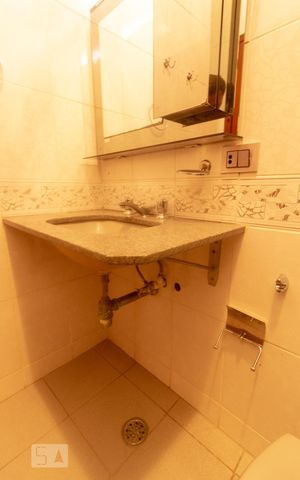 Casa de condomínio à venda com 100m², 2 quartos e 1 vaga Casa de condomínio à venda com 100m², 2 quartos e 1 vagaBanheiro suíte 2