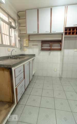 Casa de condomínio à venda com 100m², 2 quartos e 1 vaga Casa de condomínio à venda com 100m², 2 quartos e 1 vagaCozinha