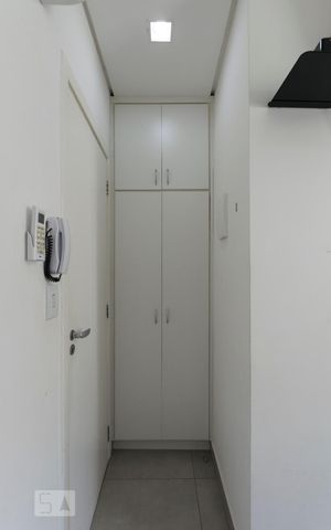 Studio para alugar com 16m², 1 quarto e sem vagaKitnet (Armários)