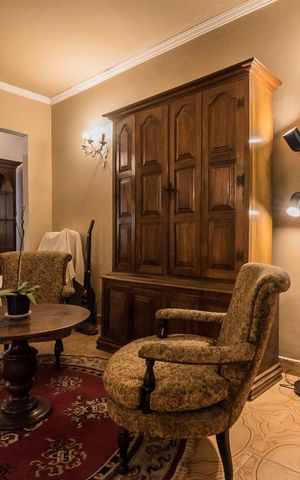 Casa à venda com 260m², 3 quartos e 2 vagas Casa à venda com 260m², 3 quartos e 2 vagasSala