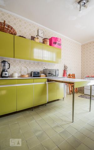 Casa à venda com 260m², 3 quartos e 2 vagas Casa à venda com 260m², 3 quartos e 2 vagasCozinha