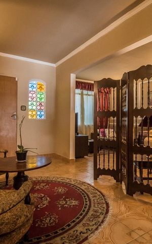 Casa à venda com 260m², 3 quartos e 2 vagas Casa à venda com 260m², 3 quartos e 2 vagasSala