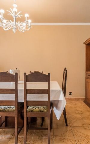 Casa à venda com 260m², 3 quartos e 2 vagas Casa à venda com 260m², 3 quartos e 2 vagasSala de Jantar