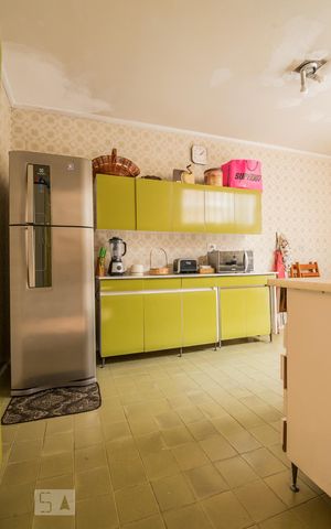 Casa à venda com 260m², 3 quartos e 2 vagas Casa à venda com 260m², 3 quartos e 2 vagasCozinha