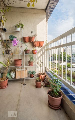 Apartamento à venda com 55m², 2 quartos e 1 vaga Apartamento à venda com 55m², 2 quartos e 1 vagaVaranda