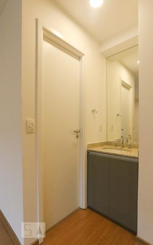 Studio para alugar com 31m², 1 quarto e 1 vaga Studio para alugar com 31m², 1 quarto e 1 vagaBanheiro
