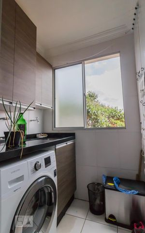 Apartamento à venda com 47m², 2 quartos e 1 vaga Apartamento à venda com 47m², 2 quartos e 1 vagaÁrea de serviço