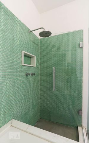 Apartamento à venda com 186m², 2 quartos e 1 vagaBanheiro da Suíte