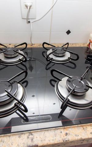 Apartamento à venda com 80m², 2 quartos e 1 vaga Apartamento à venda com 80m², 2 quartos e 1 vagaFogão