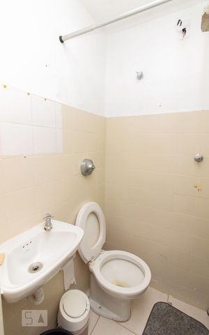 Apartamento à venda com 80m², 2 quartos e 1 vaga Apartamento à venda com 80m², 2 quartos e 1 vagaBanheiro de serviço