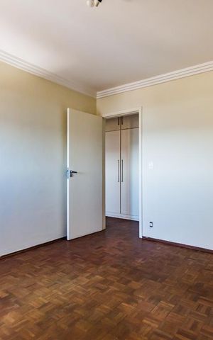 Apartamento à venda com 300m², 4 quartos e 1 vaga Apartamento à venda com 300m², 4 quartos e 1 vagaQuarto 2