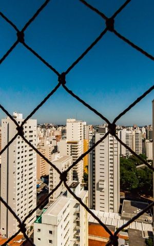 Apartamento à venda com 300m², 4 quartos e 1 vaga Apartamento à venda com 300m², 4 quartos e 1 vagaVista