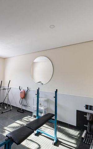 Apartamento à venda com 64m², 2 quartos e 1 vaga Apartamento à venda com 64m², 2 quartos e 1 vagaAcademia