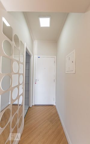 Apartamento à venda com 64m², 2 quartos e 1 vaga Apartamento à venda com 64m², 2 quartos e 1 vagaHall