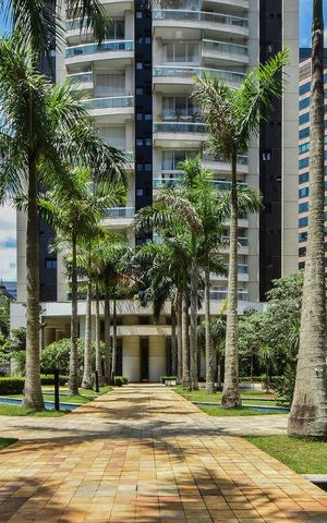 Apartamento à venda com 192m², 4 quartos e 3 vagas Apartamento à venda com 192m², 4 quartos e 3 vagasÁrea Externa