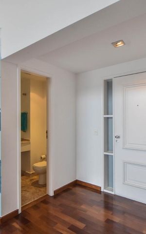 Apartamento à venda com 192m², 4 quartos e 3 vagas Apartamento à venda com 192m², 4 quartos e 3 vagasSala
