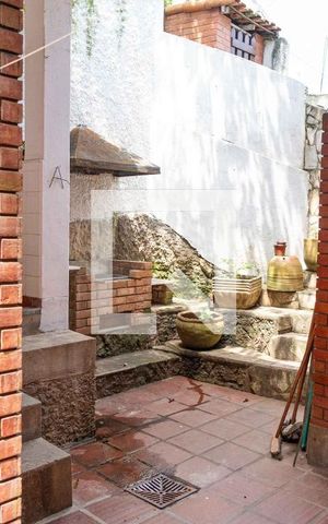 Casa à venda com 300m², 5 quartos e 2 vagas Casa à venda com 300m², 5 quartos e 2 vagasÁrea de Serviço