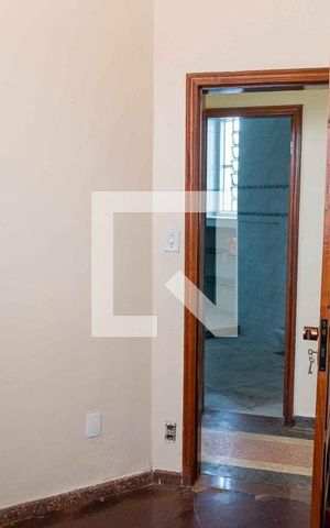 Casa à venda com 300m², 5 quartos e 2 vagas Casa à venda com 300m², 5 quartos e 2 vagasQuarto 3