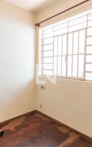 Casa à venda com 300m², 5 quartos e 2 vagas Casa à venda com 300m², 5 quartos e 2 vagasQuarto 3