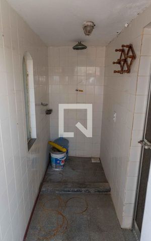 Casa à venda com 300m², 5 quartos e 2 vagas Casa à venda com 300m², 5 quartos e 2 vagasSauna