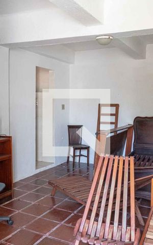 Casa à venda com 300m², 5 quartos e 2 vagas Casa à venda com 300m², 5 quartos e 2 vagasSuíte
