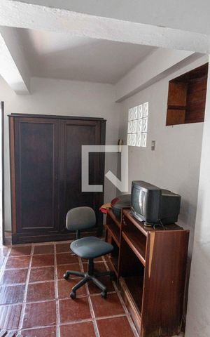 Casa à venda com 300m², 5 quartos e 2 vagas Casa à venda com 300m², 5 quartos e 2 vagasSuíte