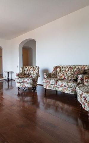 Apartamento à venda com 193m², 3 quartos e 2 vagas Apartamento à venda com 193m², 3 quartos e 2 vagasSala