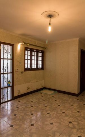Casa à venda com 1212m², 3 quartos e 5 vagas Casa à venda com 1212m², 3 quartos e 5 vagasSala