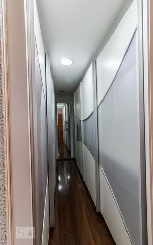 Casa à venda com 1212m², 3 quartos e 5 vagas Casa à venda com 1212m², 3 quartos e 5 vagasSuíte principal