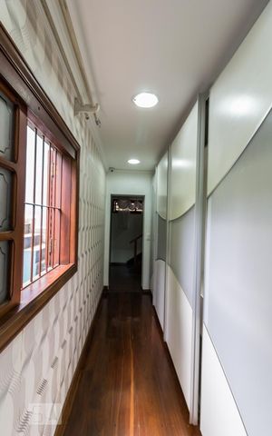 Casa à venda com 1212m², 3 quartos e 5 vagas Casa à venda com 1212m², 3 quartos e 5 vagasSuíte principal