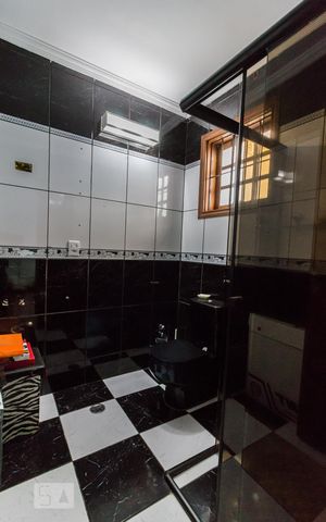Casa à venda com 1212m², 3 quartos e 5 vagas Casa à venda com 1212m², 3 quartos e 5 vagasBanheiro da suíte 2