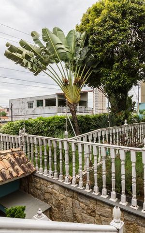 Casa à venda com 1212m², 3 quartos e 5 vagas Casa à venda com 1212m², 3 quartos e 5 vagasÁrea externa