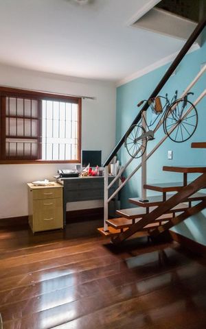 Casa à venda com 1212m², 3 quartos e 5 vagas Casa à venda com 1212m², 3 quartos e 5 vagasSuíte 2
