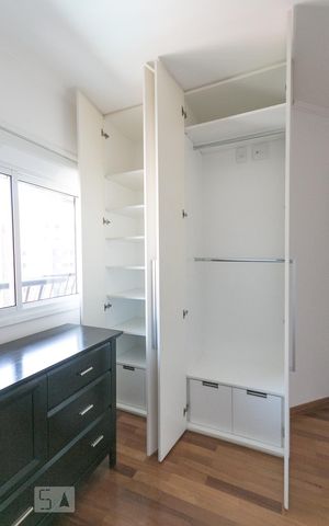 Apartamento para alugar com 74m², 2 quartos e 2 vagasQuarto 