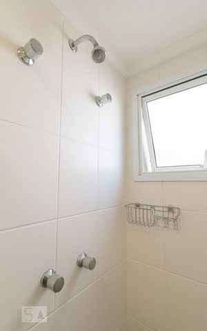 Apartamento para alugar com 74m², 2 quartos e 2 vagasBanheiro 