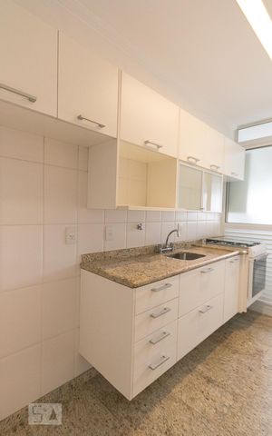 Apartamento para alugar com 74m², 2 quartos e 2 vagasCozinha 
