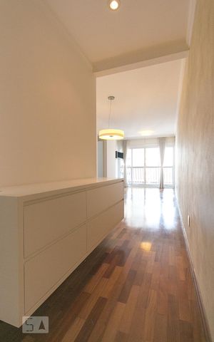 Apartamento para alugar com 74m², 2 quartos e 2 vagasSala