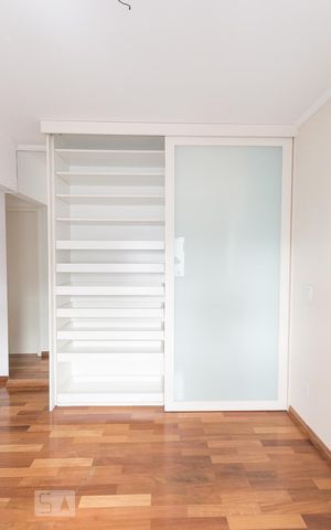 Apartamento para alugar com 74m², 2 quartos e 2 vagasSuíte 