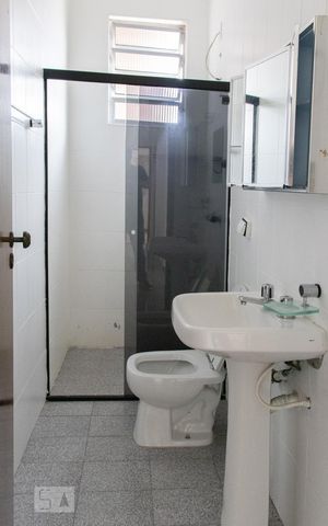 Casa à venda com 163m², 3 quartos e 2 vagasBanheiro